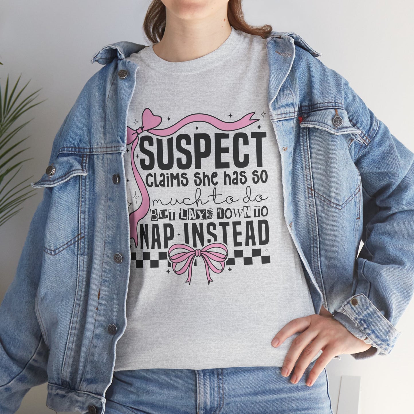 Suspect clams she has so much to do, funny shirt, Tee Shirt, Unisex Gildan Cotton Shirt, Cozy Family Tee